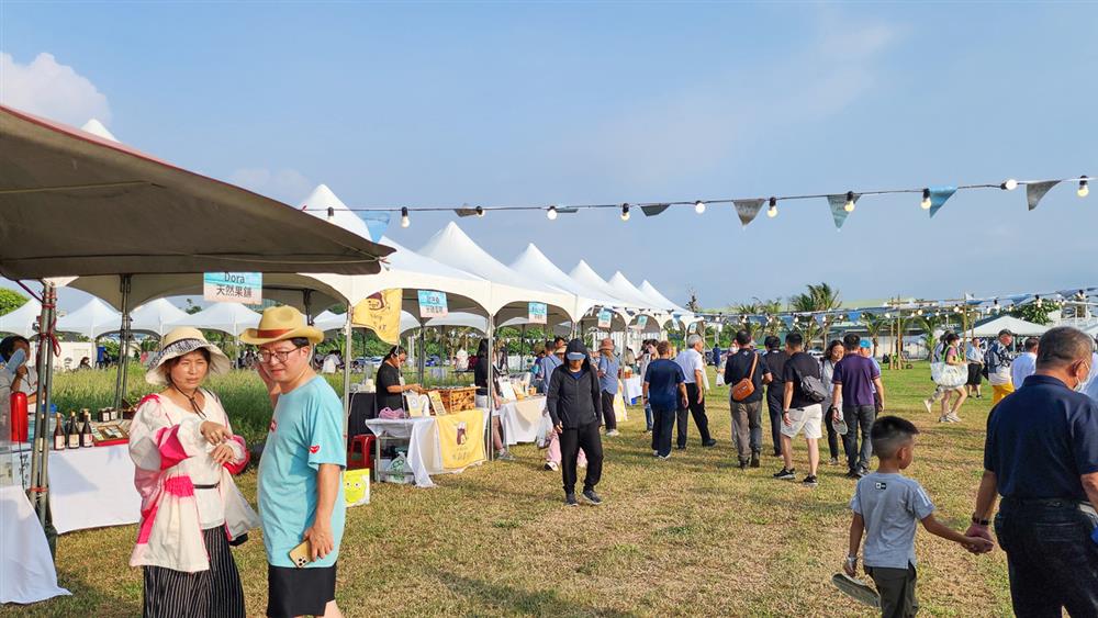 洰晟永續科技,112年10年16日    市集活動｜洰晟數位 In 靠海邊生活節 ✦